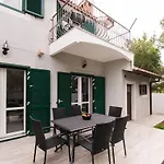 Mungo * Starigrad Paklenica
