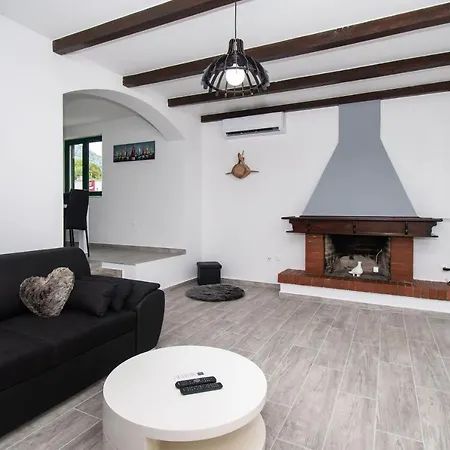 Villa Mungo