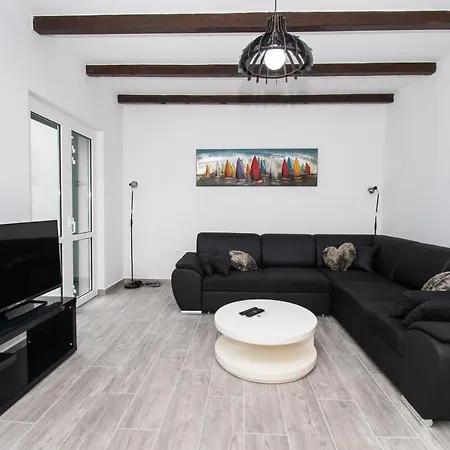 Mungo Villa Starigrad Paklenica
