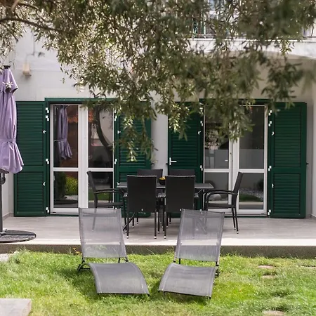 Mungo * Starigrad Paklenica