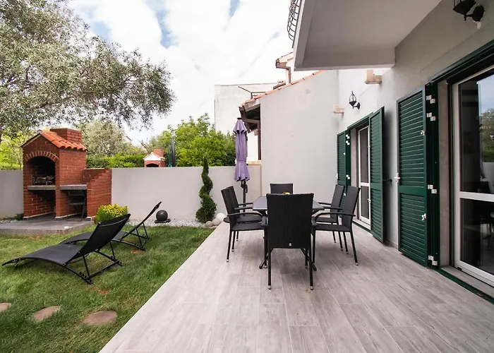 Villa Mungo Starigrad-Paklenica